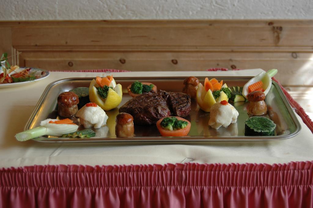 Poschiavo Suisse Hotel & Traditional Fondue Stube 外观 照片