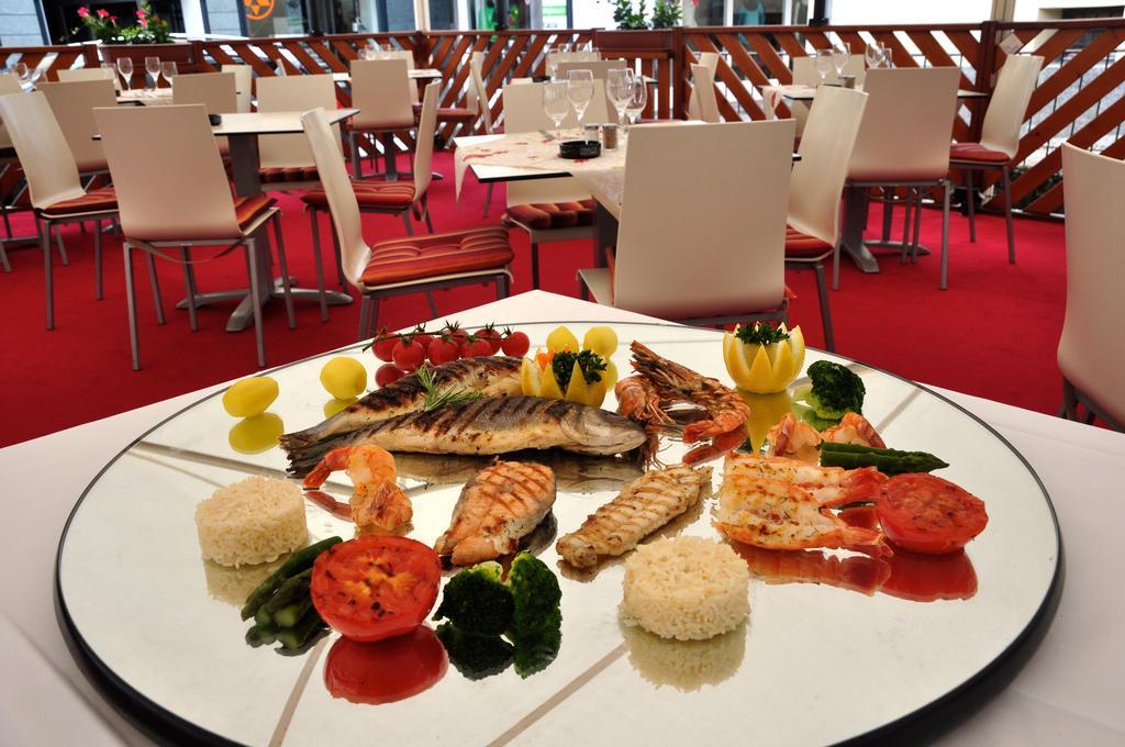 Poschiavo Suisse Hotel & Traditional Fondue Stube 外观 照片