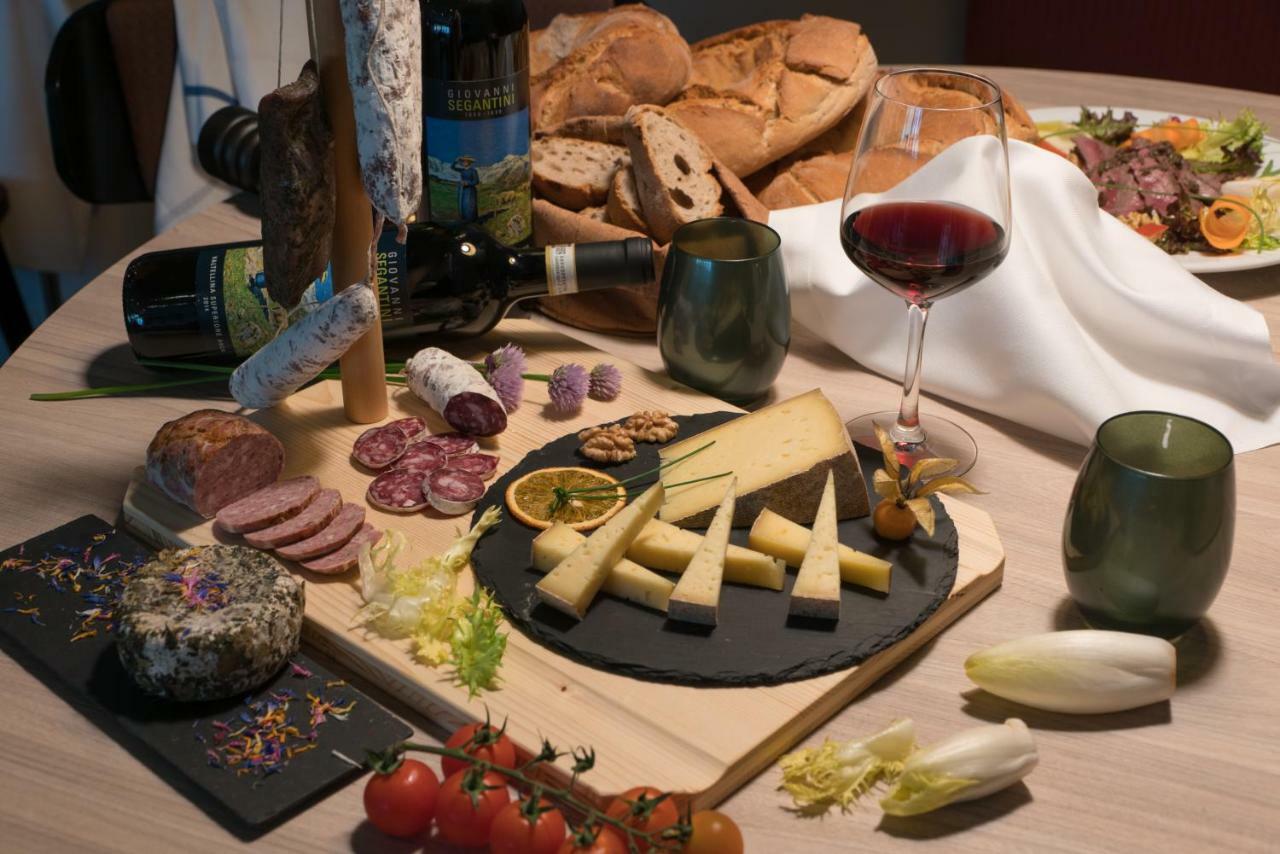 Poschiavo Suisse Hotel & Traditional Fondue Stube 外观 照片